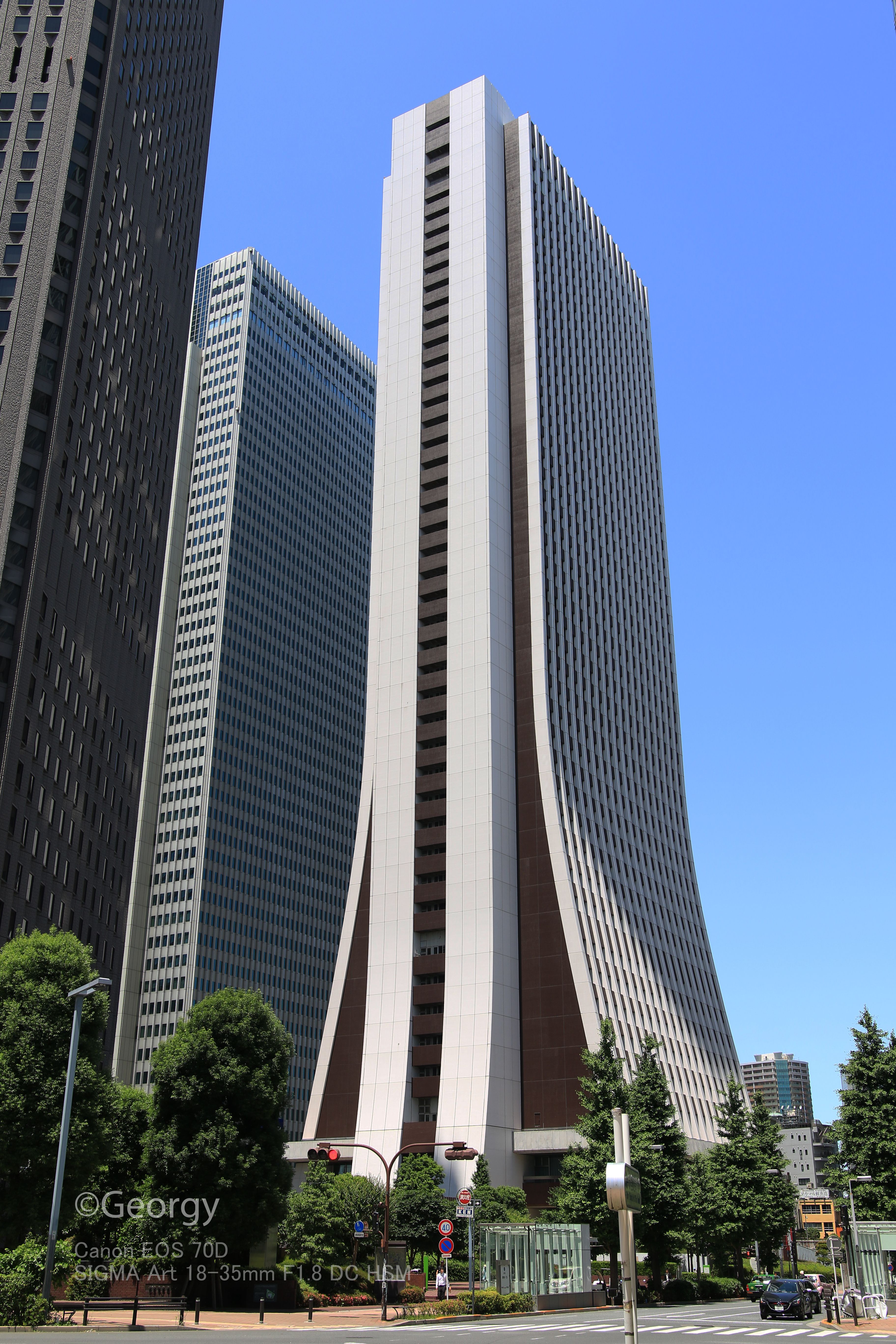 西新宿高層ビル街